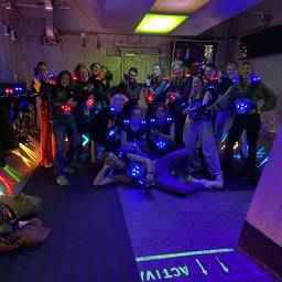 Antes - Fusión de foto grupal de laser tag