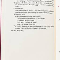 Después - Eliminación de Sombras en Páginas de Libros