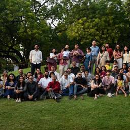 Add Couple to Group Photo