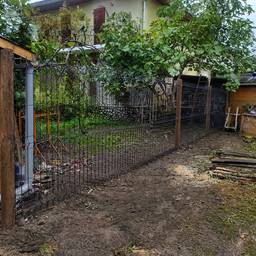 Wire Mesh Fence Edit