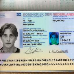 Vorher - Passfoto Jahr Bearbeiten KI