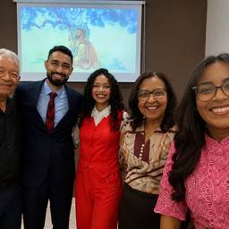 Five-Person Group Photo Merge