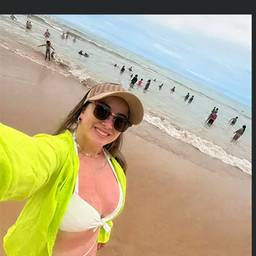 Beach Selfie HD Upscale
