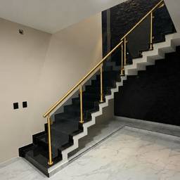 Avant - Garde-corps en Verre pour Escalier Moderne