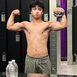 Gym Flexing Portrait Fix