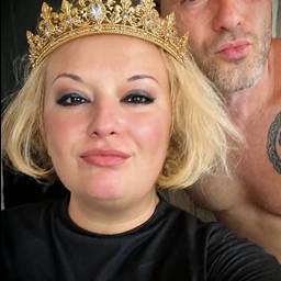 Crown on Selfie Photo
