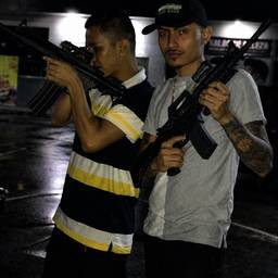 Action Movie Rifle Duo