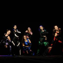 Antes - Recorte de grupo de dança
