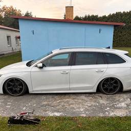 After - Slammed Wagon Stance