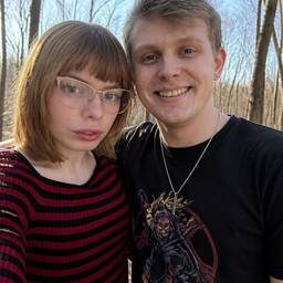 Après - Deux personnes, une photo