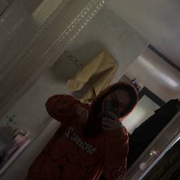 Slim Body Selfie Edit
