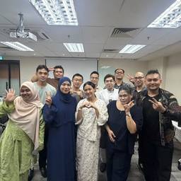 Before - 16-Person Group Photo Merge