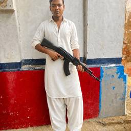 Swap Gun in Photo