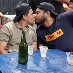 Después - Edición de Foto de Pareja Besándose
