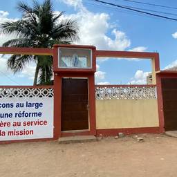 Depois - Edição de texto de placa de igreja