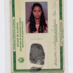 Después - Tarjeta de identidad brasileña nítida