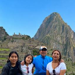 Después - Foto de viaje familiar con cielo despejado