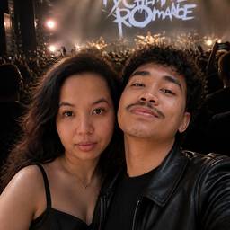 MCR Concert Couple Photo