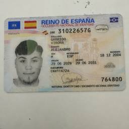 Après - Modification de l’année sur la carte d’identité espagnole