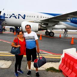 Après - Couple à l'aéroport Full HD