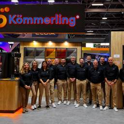 Trade Show Group Photo