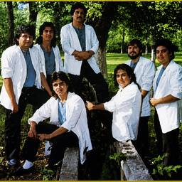 Después - Mejorar Foto Grupal Vintage