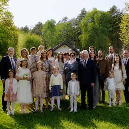 Nachher - Nahtlose Familiengruppen-Komposition
