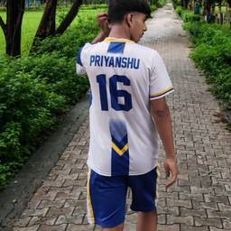 Antes - Edição de Nome em Camisa Personalizada
