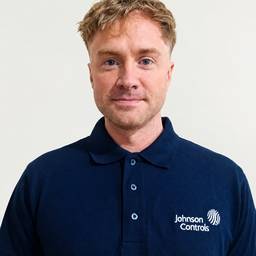 Shadow-Free Corporate Headshot