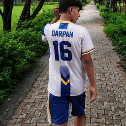 Depois - Edição de Nome em Camisa Personalizada
