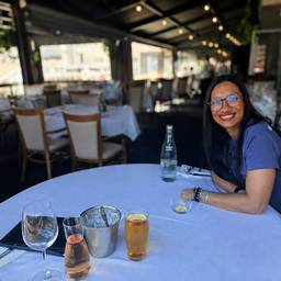 Solo Restaurant Portrait