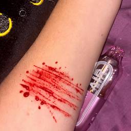 Realistic Blood Scratch Effect