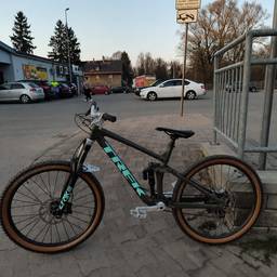 Before - Customize Bike Colors AI