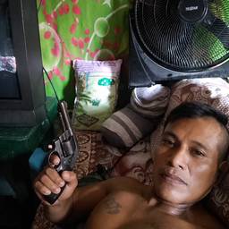 Add Gun to Photo
