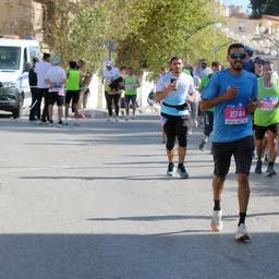 Remove Runners From Race Photo