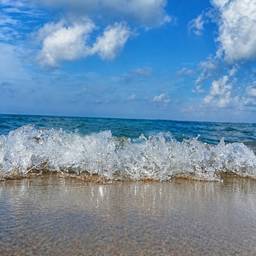 After - Beach Photo Background Cleanup