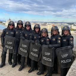Después - Edición de uniforme de policía antidisturbios UIP