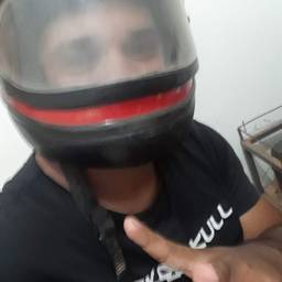Antes - Sosteniendo una pistola PT92