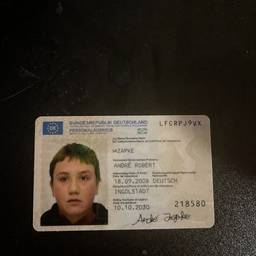 Après - Modifier la date sur carte d'identité allemande