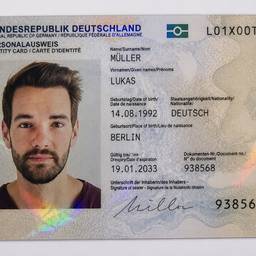 Nachher - Realistische deutsche Identitätskarte