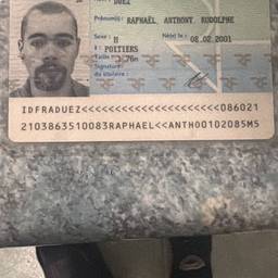 Avant - Modification du nom sur la carte d'identité française