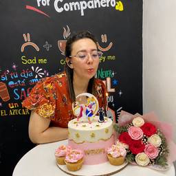 Birthday Cake Rose Bouquet