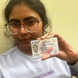 Antes - Cambio Realista de Carné de Identidad