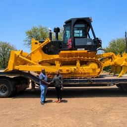 Crisp Bulldozer Delivery Photo