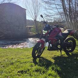 Antes - Recolorização de moto em azul elétrico