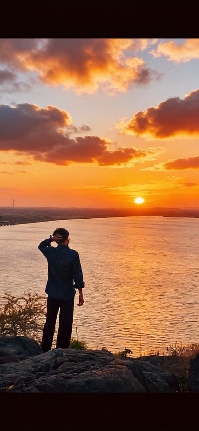 Cloud-Enhanced Sunset Photo
