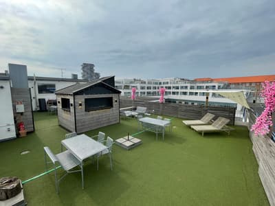 Antes - Terraço no telhado sem nuvens