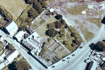 Vorher - Restauriertes Luftbild