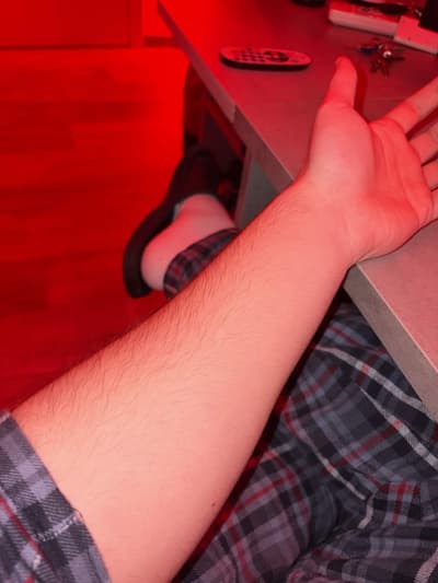 Antes - Edición de tatuaje de serpiente en antebrazo