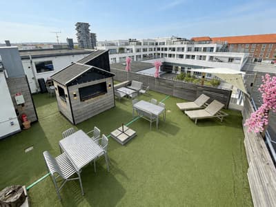 Depois - Terraço no telhado sem nuvens